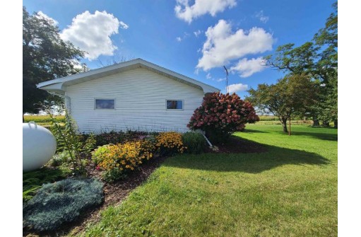 W1058 Hollnagel Road, Randolph, WI 53956