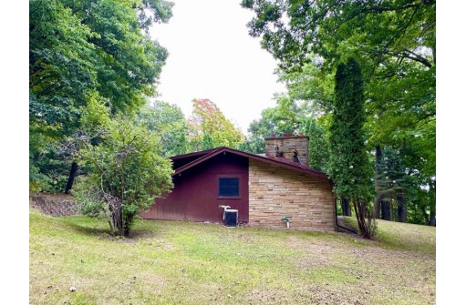 S720 Lovers Lane, Elroy, WI 53929