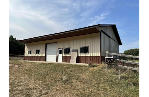 N4937 2nd Avenue, Oxford, WI 53952