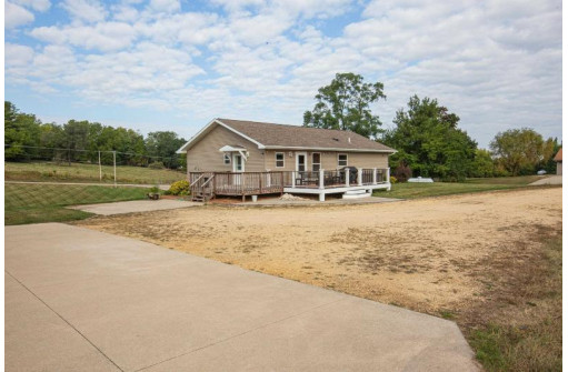 18 Badger Hollow Road, Montfort, WI 53569