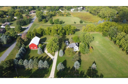 1809 Lake Kegonsa Road, Stoughton, WI 53589