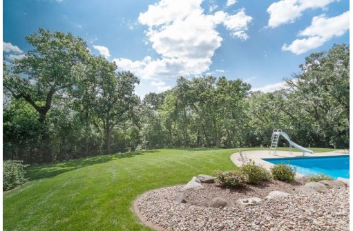 4916 Highwood Circle, Middleton, WI 53562