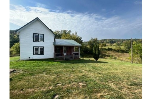 E3027 Karstetter Road, La Valle, WI 53941