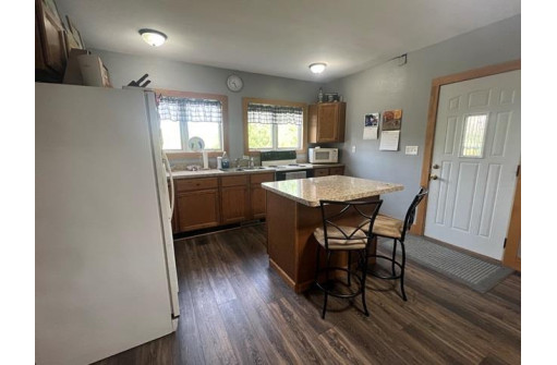 E3027 Karstetter Road, La Valle, WI 53941