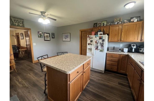 E3027 Karstetter Road, La Valle, WI 53941