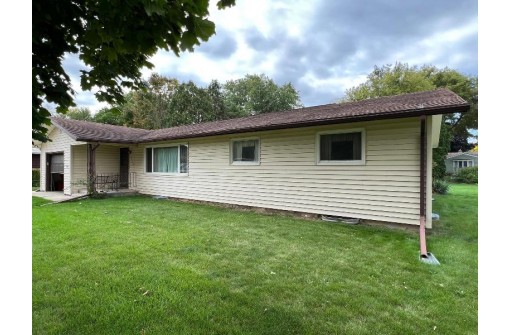 1237 N Lexington Drive, Janesville, WI 53545