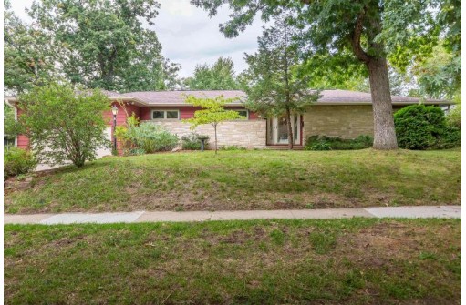 6630 Maywood Avenue, Middleton, WI 53562