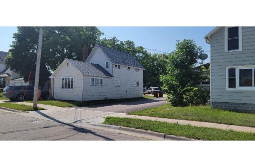 110 W Brownell Street, Tomah, WI 54660