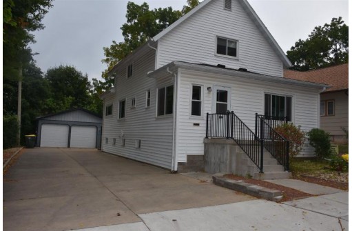 230 S Schmitz Street, Richland Center, WI 53581