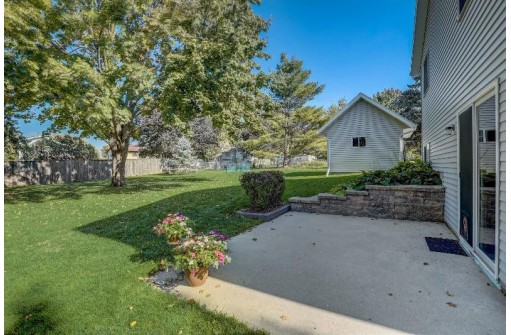 832 Lincoln Green Road, DeForest, WI 53598