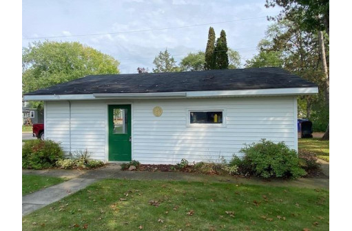 190 N Pine Street, Adams, WI 53910