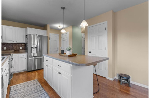 7630 Lindemann Trail, Madison, WI 53719