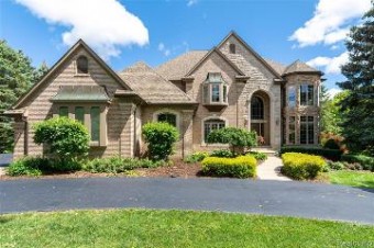 4235 Colonial Court Howell, MI 48843