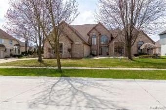 43405 Hoptree Drive Sterling Heights, MI 48314