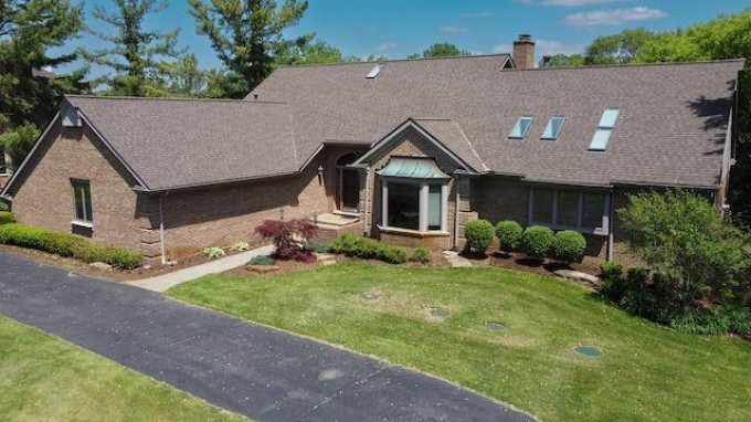 3668 Creekside Court Ann Arbor, MI 48105