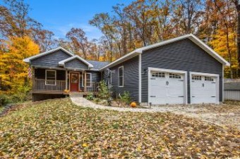 11496 S Cottonwood Avenue Sand Lake, MI 49343