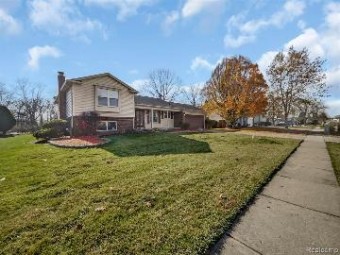 37691 Hillcrest Drive Wayne, MI 48184