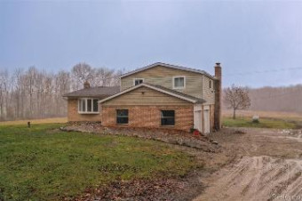 5486 W Lowe Road Fowlerville, MI 48836