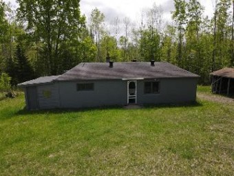 11685 Clinton Creek Rd Posen, MI 49776