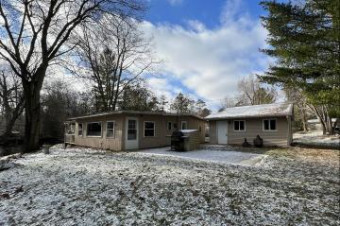 351 Deer Path Lane Barryton, MI 49305