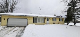 3851 N 15 Road Mesick, MI 49668