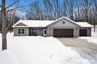 3467 Gray Fox Court Allegan, MI 49010