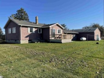 4765 Maloney Road Pinconning, MI 48650