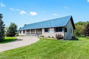 11733 Fleming Road Fowlerville, MI 48836