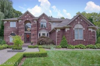 3223 Oxford W Auburn Hills, MI 48326