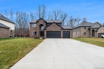 50467 Oakbrooke Drive Chesterfield Township, MI 48047