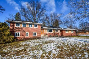 27605 Morningside Plaza Lathrup Village, MI 48076