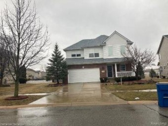 8290 S Warwick Court Ypsilanti, MI 48198