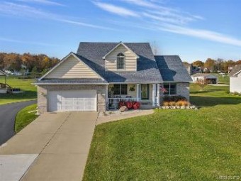 7124 Crosswinds Drive Swartz Creek, MI 48473