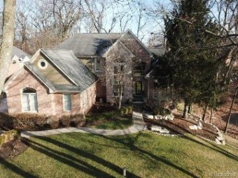 3336 TIMBERLAKE Timberlake Drive Walled Lake, MI 48390