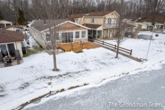 2246 Parker Drive Wayland, MI 49348