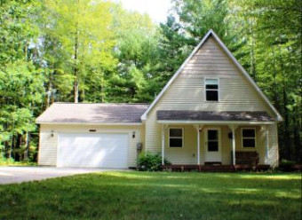 6862 White Pine Drive Canadian Lakes, MI 49346