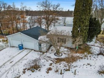 4823 Hunters Trail Six Lakes, MI 48886