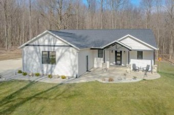 2133 Pleasant View Drive Otsego, MI 49078