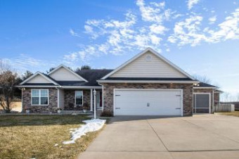 69410 Sundance Drive Edwardsburg, MI 49112