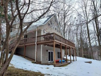 9823 Lake Miramichi Drive Evart, MI 49631