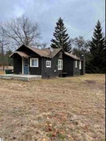 1493 N Us-23 East Tawas, MI 48763