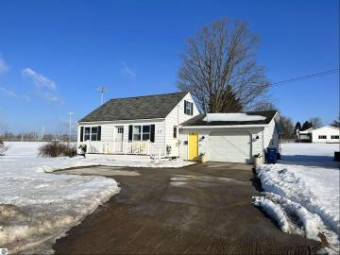 317 W Maple McBain, MI 49657