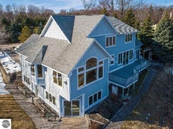 1615 S Maple Bluffs Suttons Bay, MI 49682