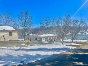 4773 Lakefront Drive Delton, MI 49046