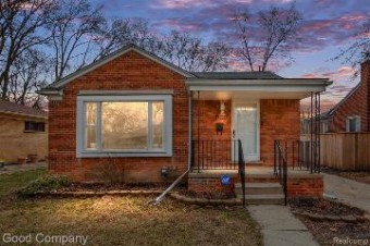 24210 Majestic Street Oak Park, MI 48237