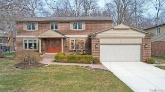 2116 Lancer Drive Troy, MI 48084