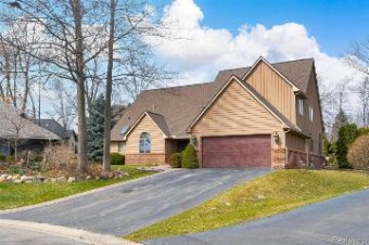 4264 Forest Valley Waterford, MI 48328