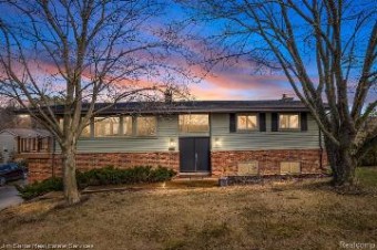 2728 Devonshire Leonard, MI 48367