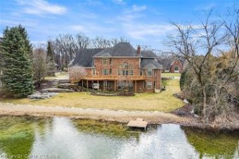 18615 Fox Hollow Court Northville, MI 48168