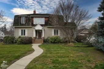 345 Moross Pl Grosse Pointe Farms, MI 48236